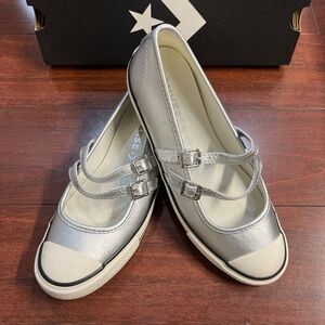 Womens 7 Converse Dainty Mary Jane OX Slip On Shoe Silver Leather New A12201C